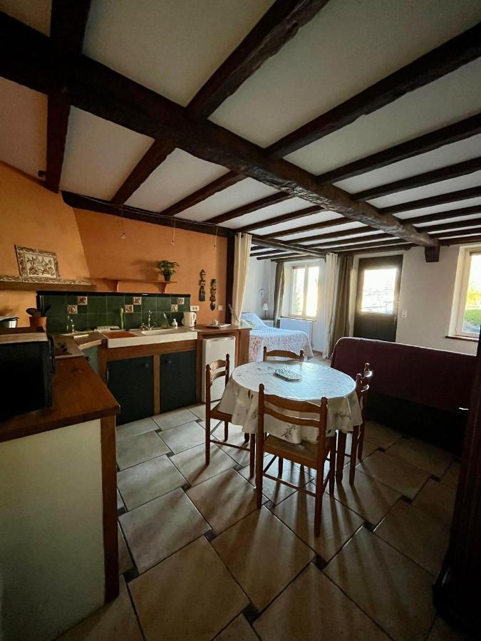 Отель Le Petit Bois Normand Champ-du-Boult Экстерьер фото
